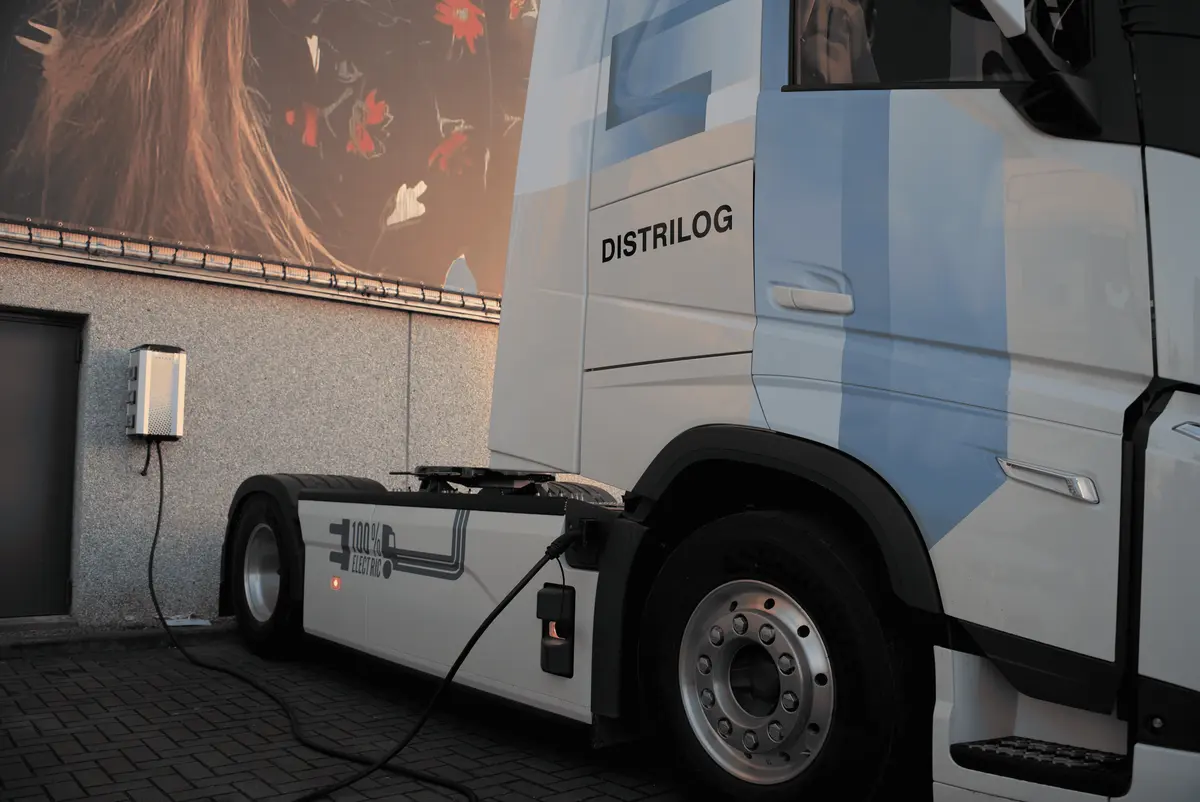 LOADING E TRUCK